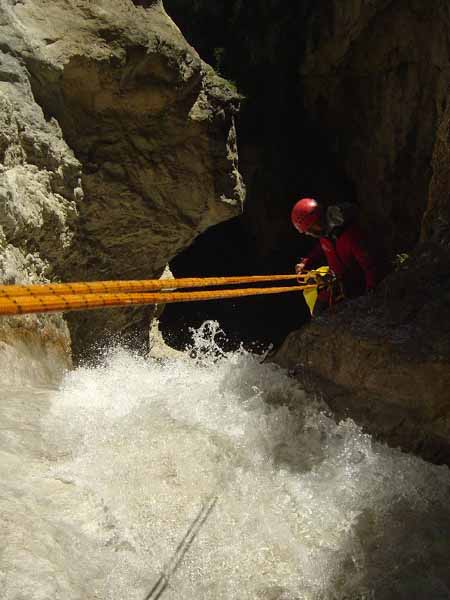 Canyoning_Abseilen2